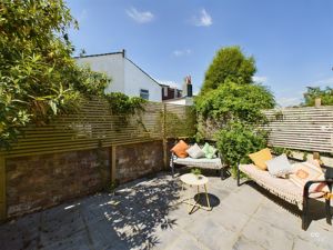 garden area- click for photo gallery